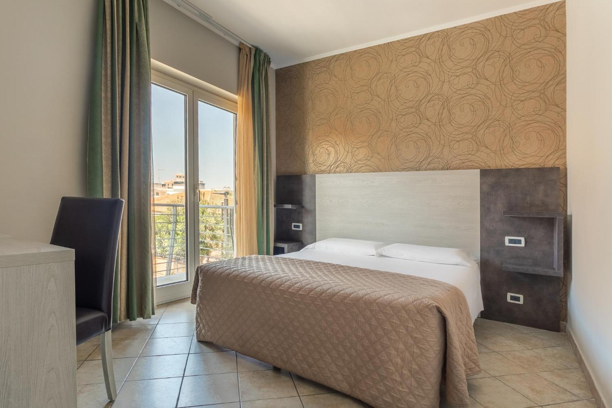 Hotel Prestige Montesilvano Marina Екстериор снимка